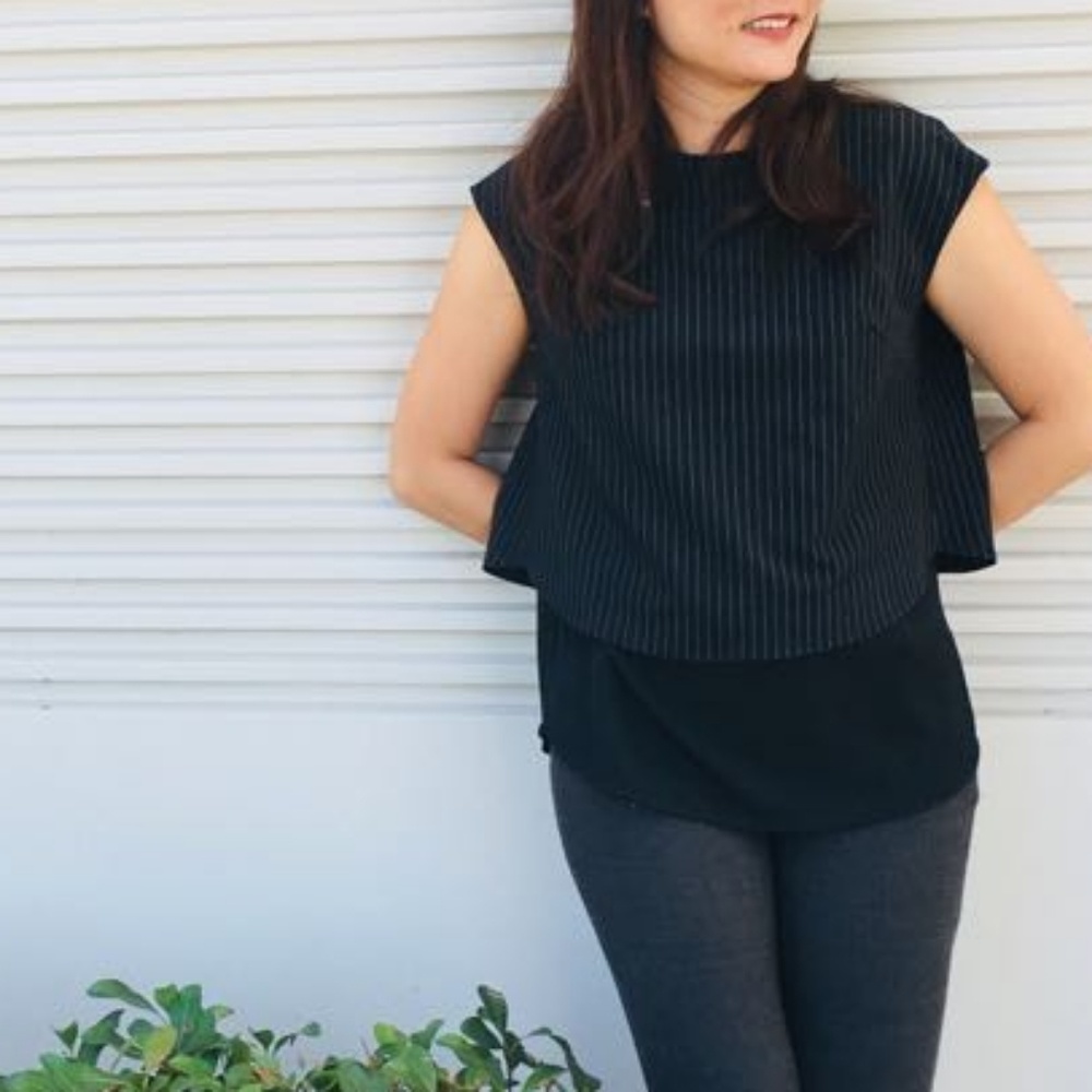 Cap sleeves 2 layer Top - Picture 7 of 7